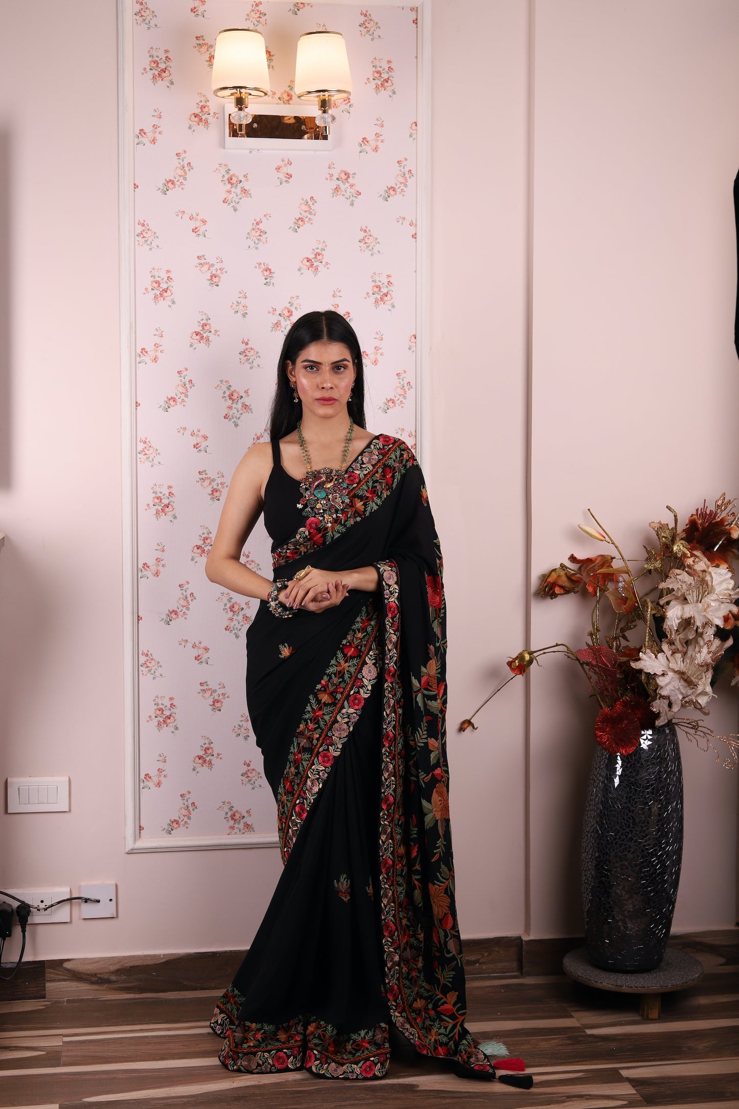 Kashmiri Pure Georgette Kadhai Pallu Border Saree