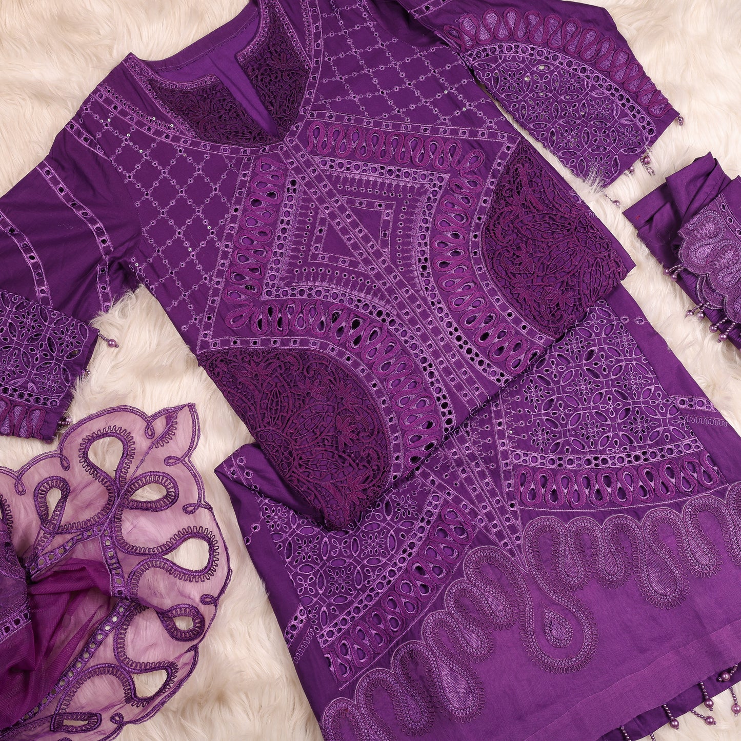 Pakistani Aubergine Suit With Pants and Dupatta