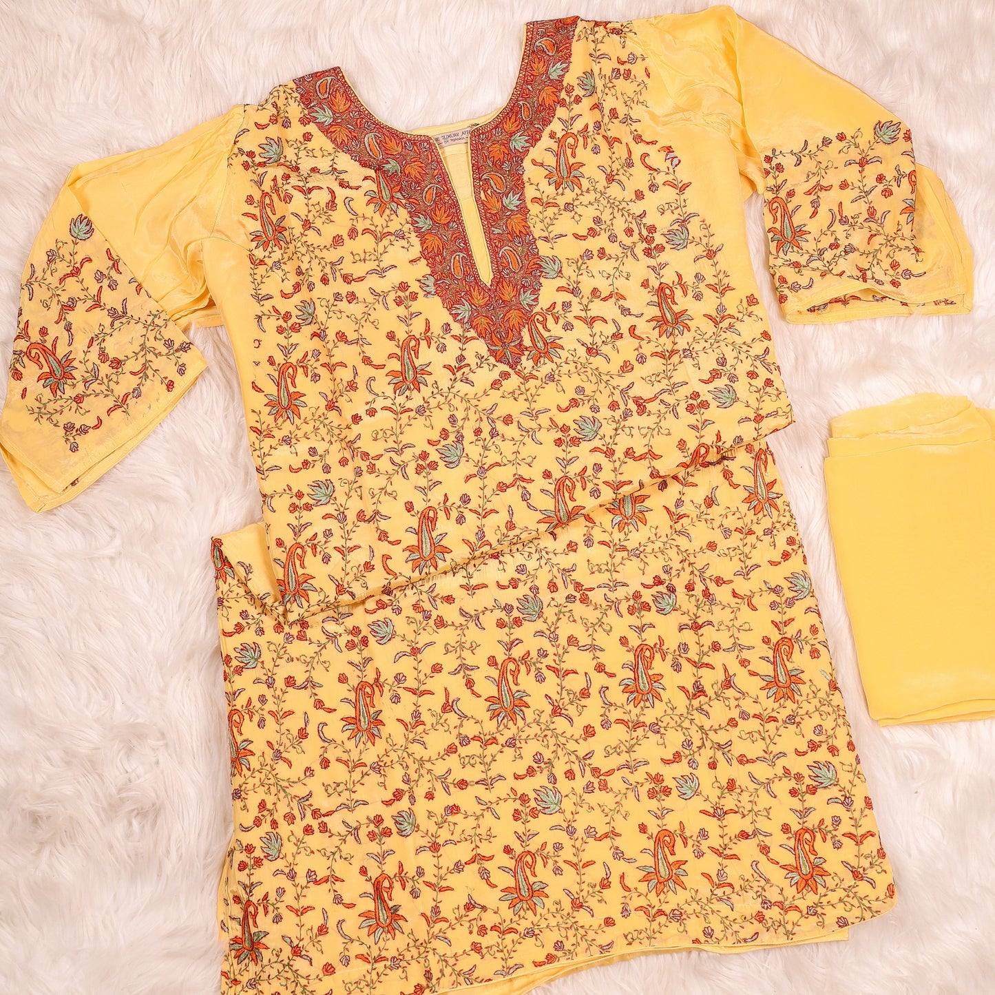 Kashmiri  Pure Crepe Semistitched